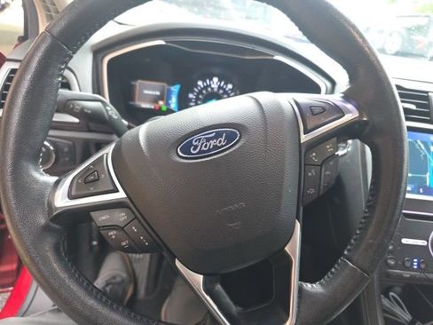 Used 2019 Ford Fusion Titanium FWD image 14