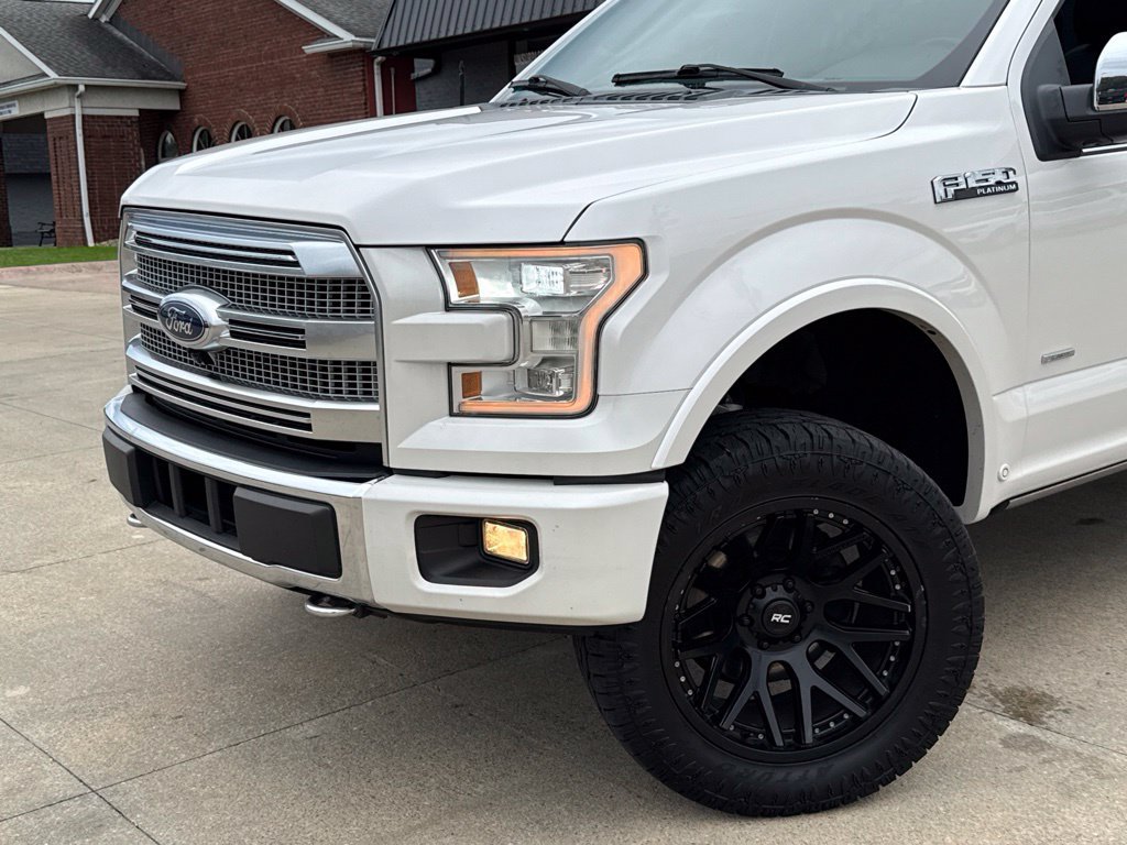Used 2015 Ford F150 Platinum w/ Equipment Group 701A Luxury AWD/4WD image 23