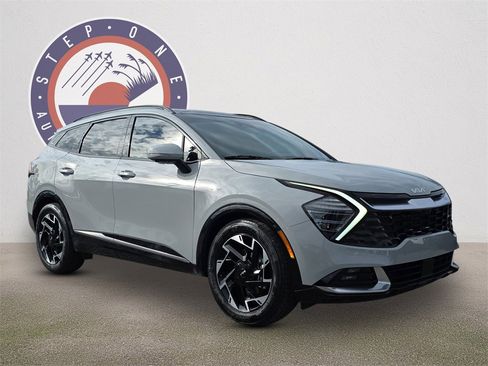 Used 2023 Kia Sportage SX image 2