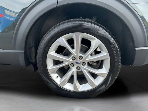 Used 2024 Ford Explorer Platinum w/ Technology Package AWD/4WD image 28