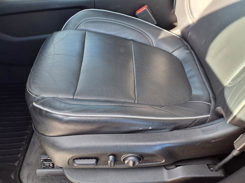 Used 2020 Chevrolet Traverse High Country image 29