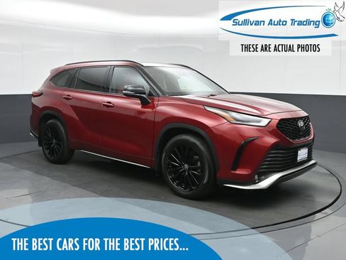 Used 2023 Toyota Highlander XSE FWD image 1
