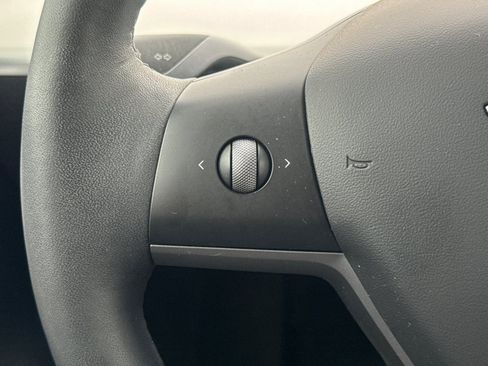 Used 2022 Tesla Model Y Performance AWD/4WD image 34