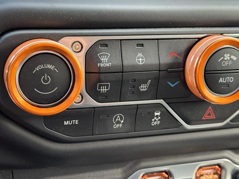 Used 2021 Jeep Wrangler Unlimited Sport AWD/4WD image 23