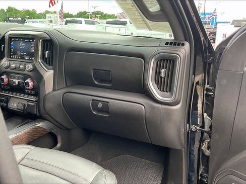 Used 2021 GMC Sierra 1500 Denali w/ Technology Package AWD/4WD image 17