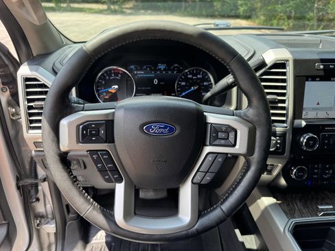 Used 2017 Ford F250 Lariat w/ Lariat Ultimate Package image 10