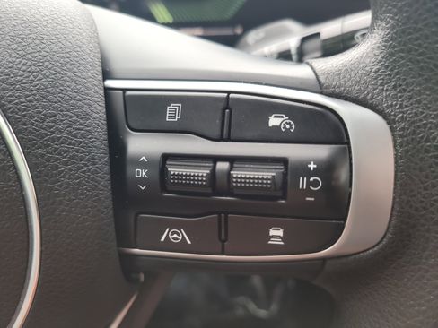 Used 2025 Kia K5 LXS FWD image 29