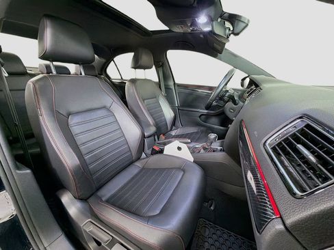 Used 2018 Volkswagen Jetta GLI FWD image 29