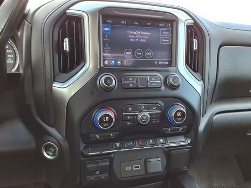 Used 2022 Chevrolet Silverado 3500 LT w/ Convenience Package image 27