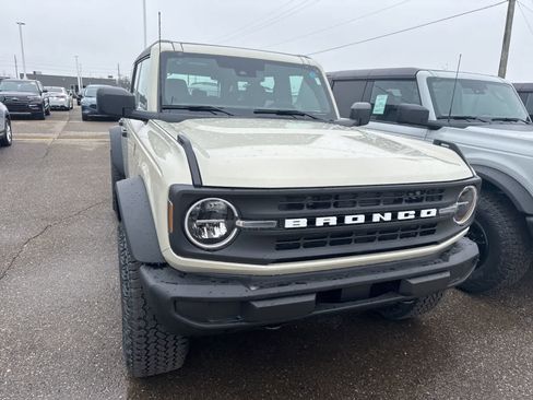 New 2026 Ford Bronco 4-Door w/ Sasquatch Package AWD/4WD image 5