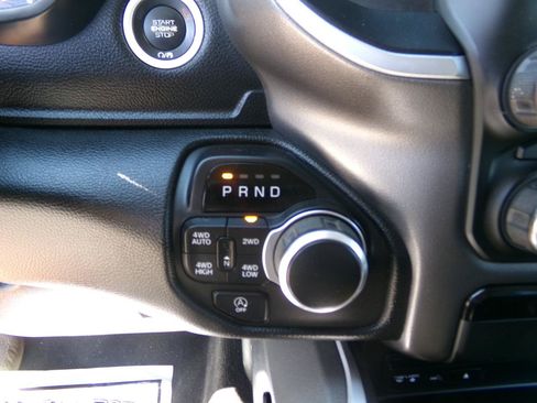 Used 2019 RAM 1500 Big Horn AWD/4WD image 16