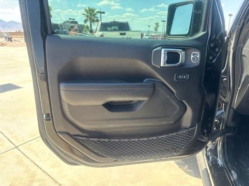 Certified 2023 Jeep Gladiator Rubicon w/ Trailer Tow Package AWD/4WD image 17