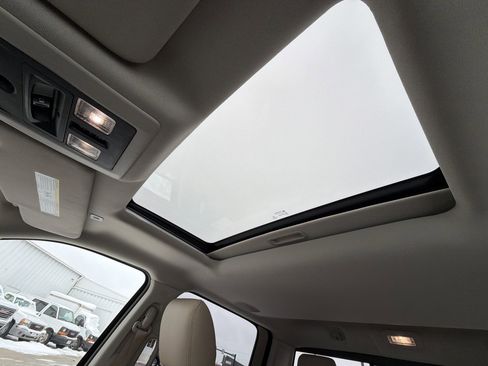 Used 2017 RAM 1500 Laramie w/ Convenience Group image 18