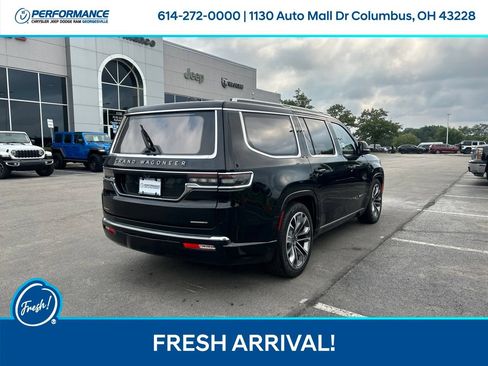 Used 2023 Jeep Grand Wagoneer Series III AWD/4WD image 4