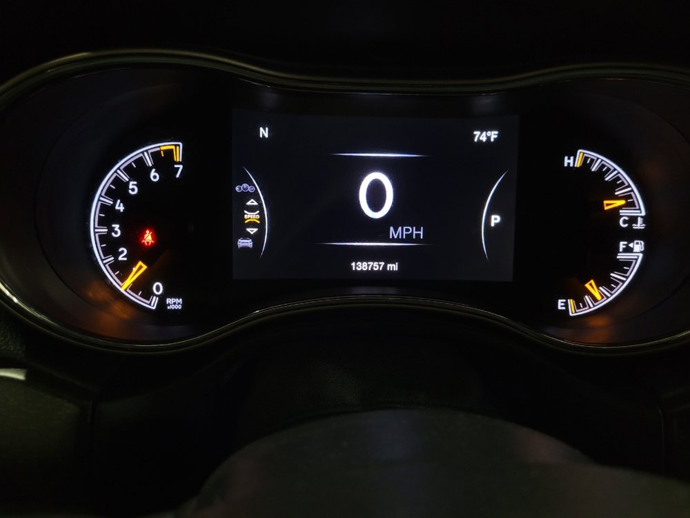 Used 2016 Jeep Grand Cherokee Laredo AWD/4WD image 23