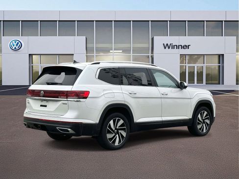 Used 2024 Volkswagen Atlas SEL image 4