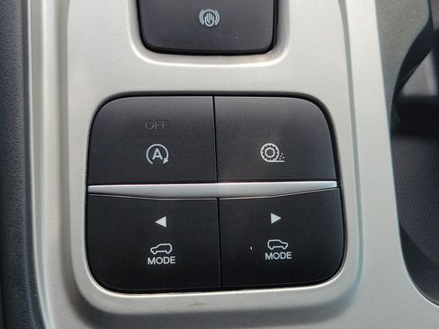 Used 2023 Ford Explorer XLT RWD image 27