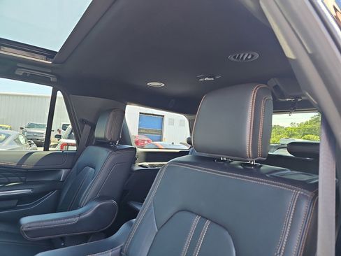 Used 2024 Ford Expedition Platinum RWD image 16