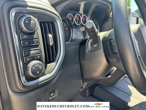 Used 2021 Chevrolet Silverado 1500 LT AWD/4WD image 12