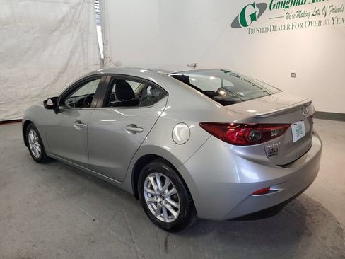 Used 2016 MAZDA MAZDA3 i Touring w/ Popular Equipment Package FWD image 4
