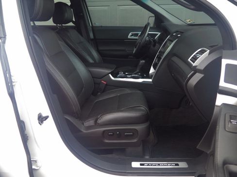 Used 2015 Ford Explorer Sport w/ Equipment Group 401A AWD/4WD image 10