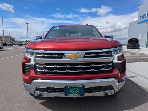Used 2024 Chevrolet Silverado 1500 LTZ image 5