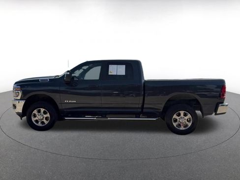 Used 2025 RAM 2500 Big Horn AWD/4WD image 7