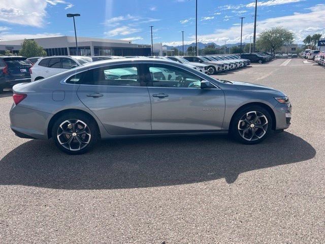 Used 2024 Chevrolet Malibu LT FWD image 2