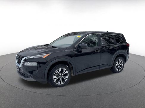 Used 2023 Nissan Rogue SV image 7