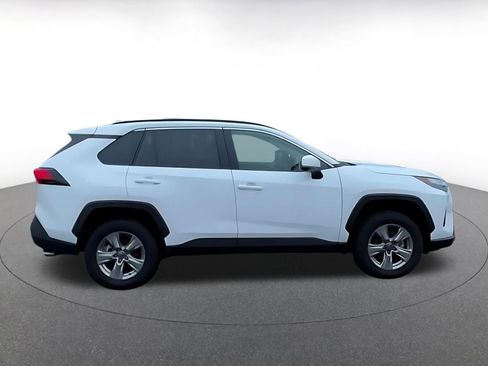 Used 2025 Toyota RAV4 XLE image 15