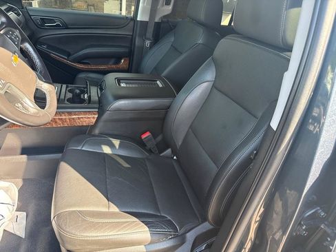 Used 2019 Chevrolet Suburban Premier AWD/4WD image 12