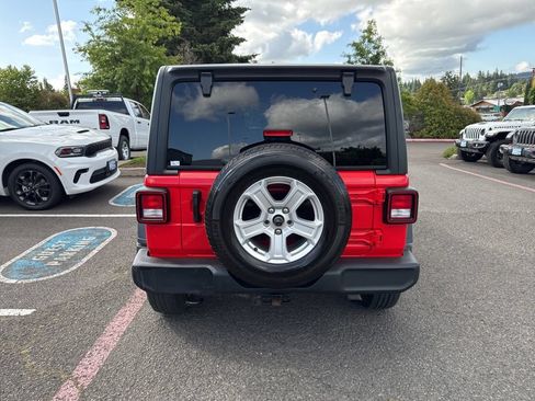 Used 2021 Jeep Wrangler Unlimited Sport AWD/4WD image 9