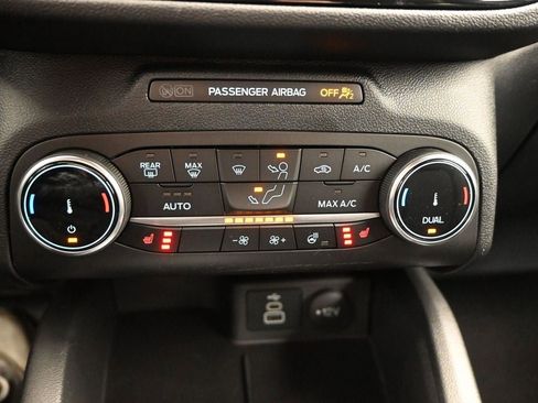 New 2025 Ford Escape ST-Line w/ Cold Weather Package image 15