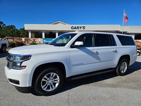 Used 2018 Chevrolet Suburban LS w/ Max Trailering Package image 2