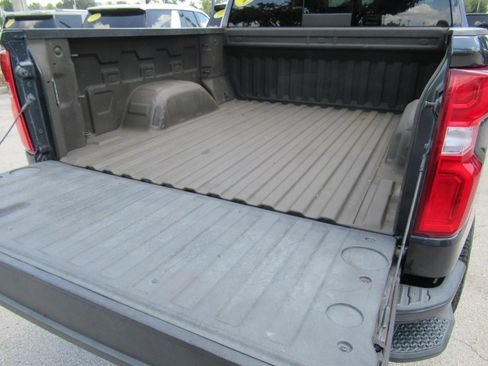 Used 2020 Chevrolet Silverado 1500 RST AWD/4WD image 9