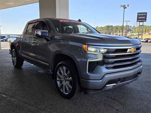 Used 2024 Chevrolet Silverado 1500 High Country w/ High Country Premium Package image 6