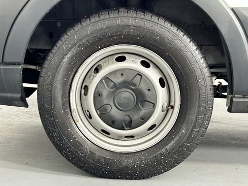 Used 2018 Ford Transit 150 XL image 29