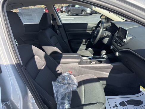 New 2025 Nissan Altima 2.5 S image 17