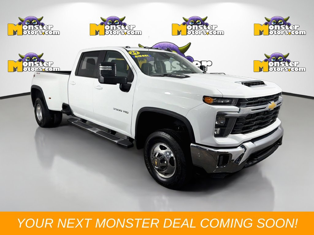 Used 2024 Chevrolet Silverado 3500 LT w/ True North Edition AWD/4WD image 3