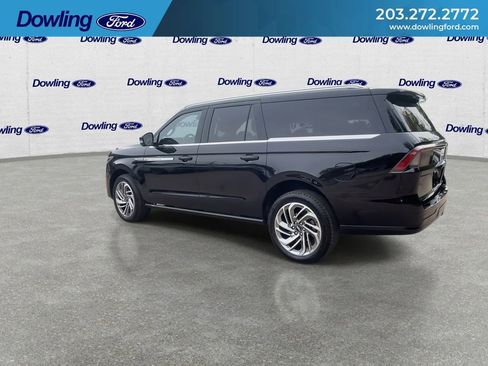 Used 2025 Lincoln Navigator L Reserve AWD/4WD image 7