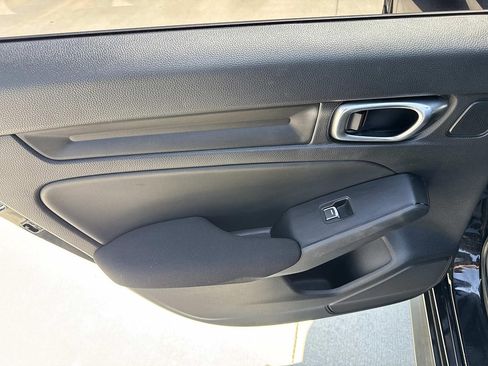 Used 2023 Honda Civic Sport image 15