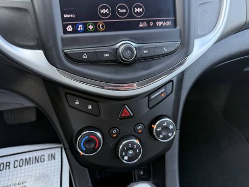 Used 2020 Chevrolet Sonic LT FWD image 28