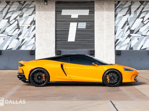 Used 2023 McLaren GT image 17