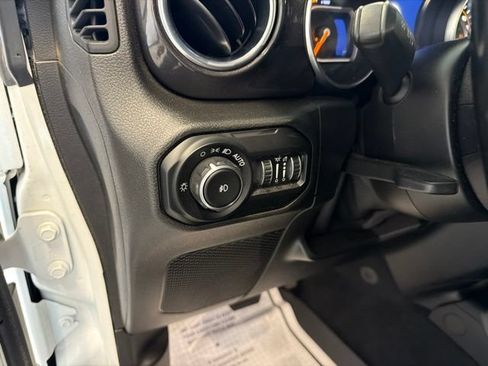 Used 2021 Jeep Wrangler Unlimited Sahara AWD/4WD image 21