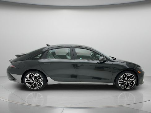 Used 2023 Hyundai Ioniq 6 SEL AWD/4WD image 6