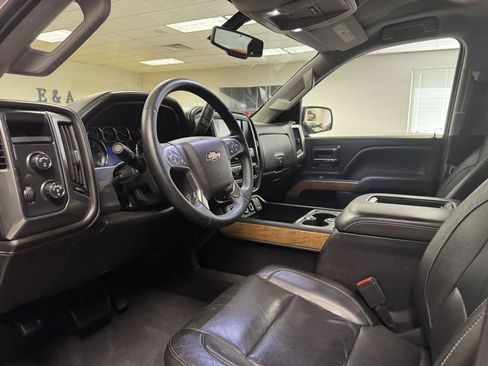 Used 2018 Chevrolet Silverado 1500 LTZ w/ Sport Package AWD/4WD image 18