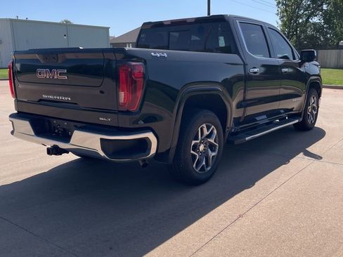 Used 2025 GMC Sierra 1500 SLT w/ SLT Premium Package AWD/4WD image 4