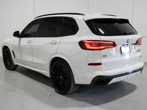 Used 2022 BMW X5 M50i w/ Executive Package image 3