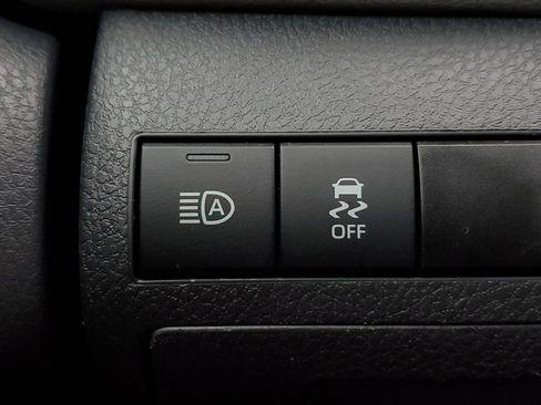 Used 2024 Toyota Camry SE image 32