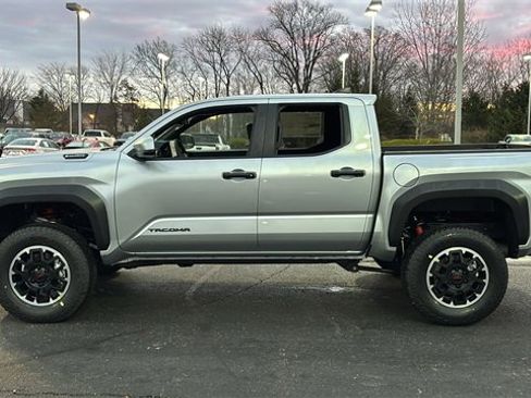 New 2026 Toyota Tacoma TRD Off-Road image 4